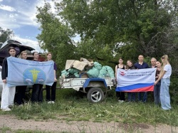Экологический субботник: наши студенты приняли участие в очистке родника